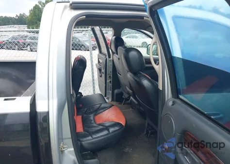 2005 Dodge Ram 1500 Slt/Laramie из США, поврежденный, VIN 1D7HA18D05J535589